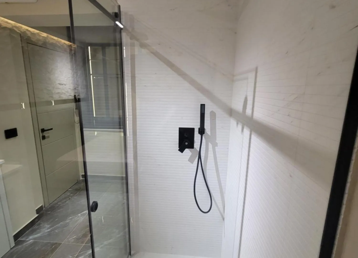 La Mirage Suites & Apartments تيرانا
