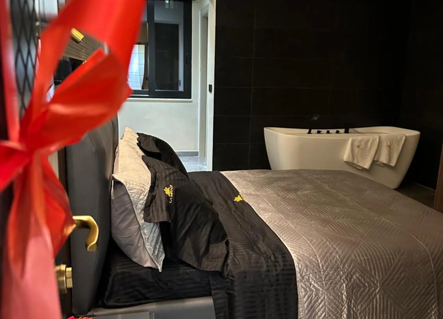 La Mirage Suites & Apartments تيرانا