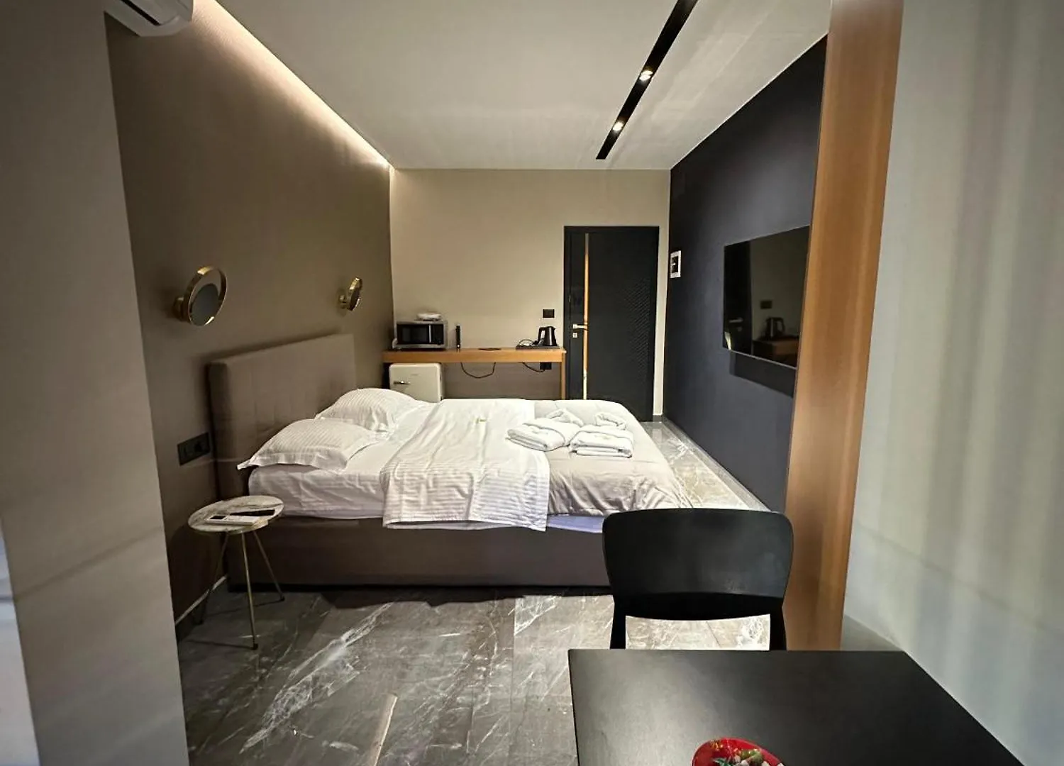La Mirage Suites & Apartments تيرانا