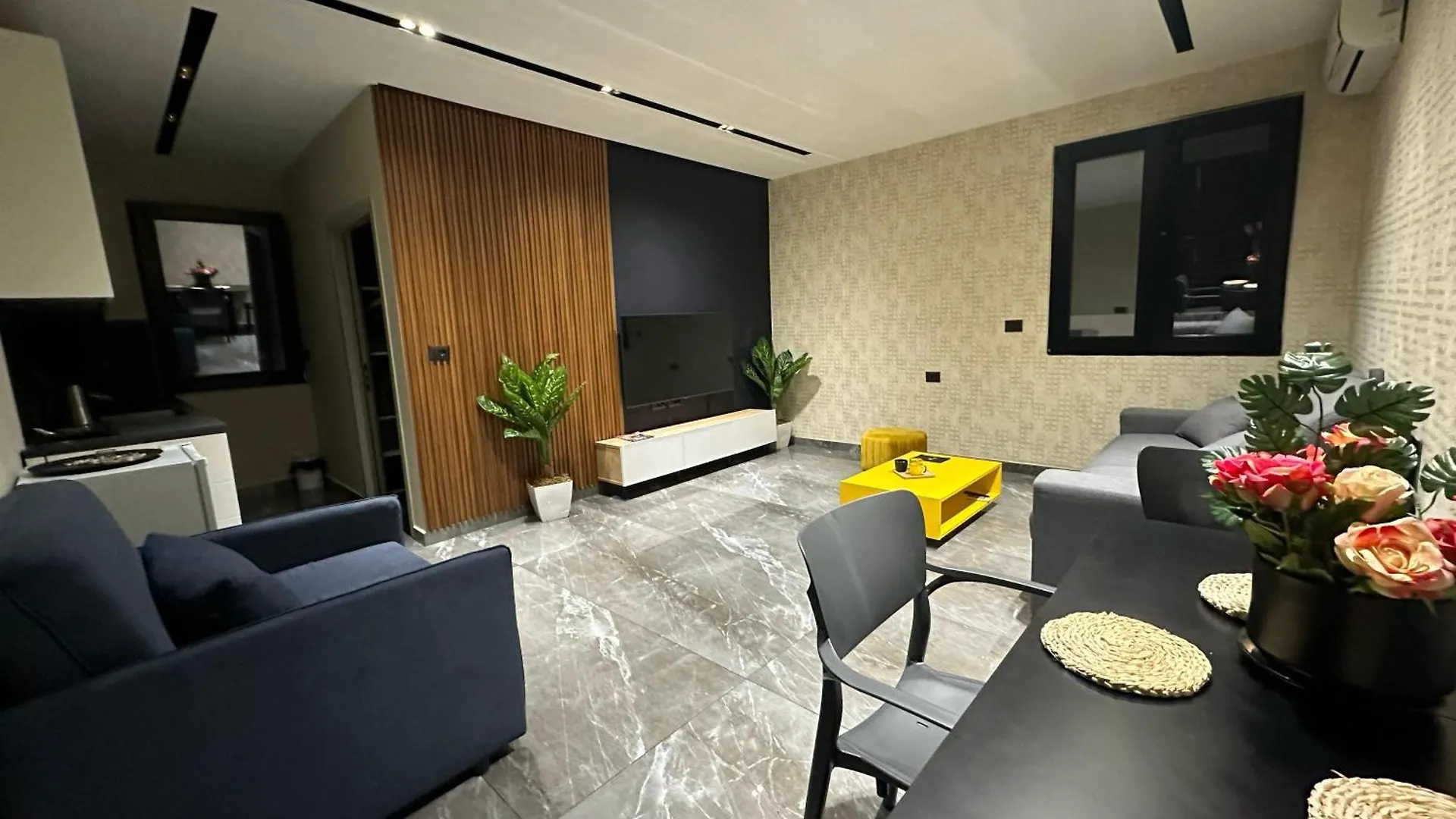 La Mirage Apartment 01 Tirana 0*,