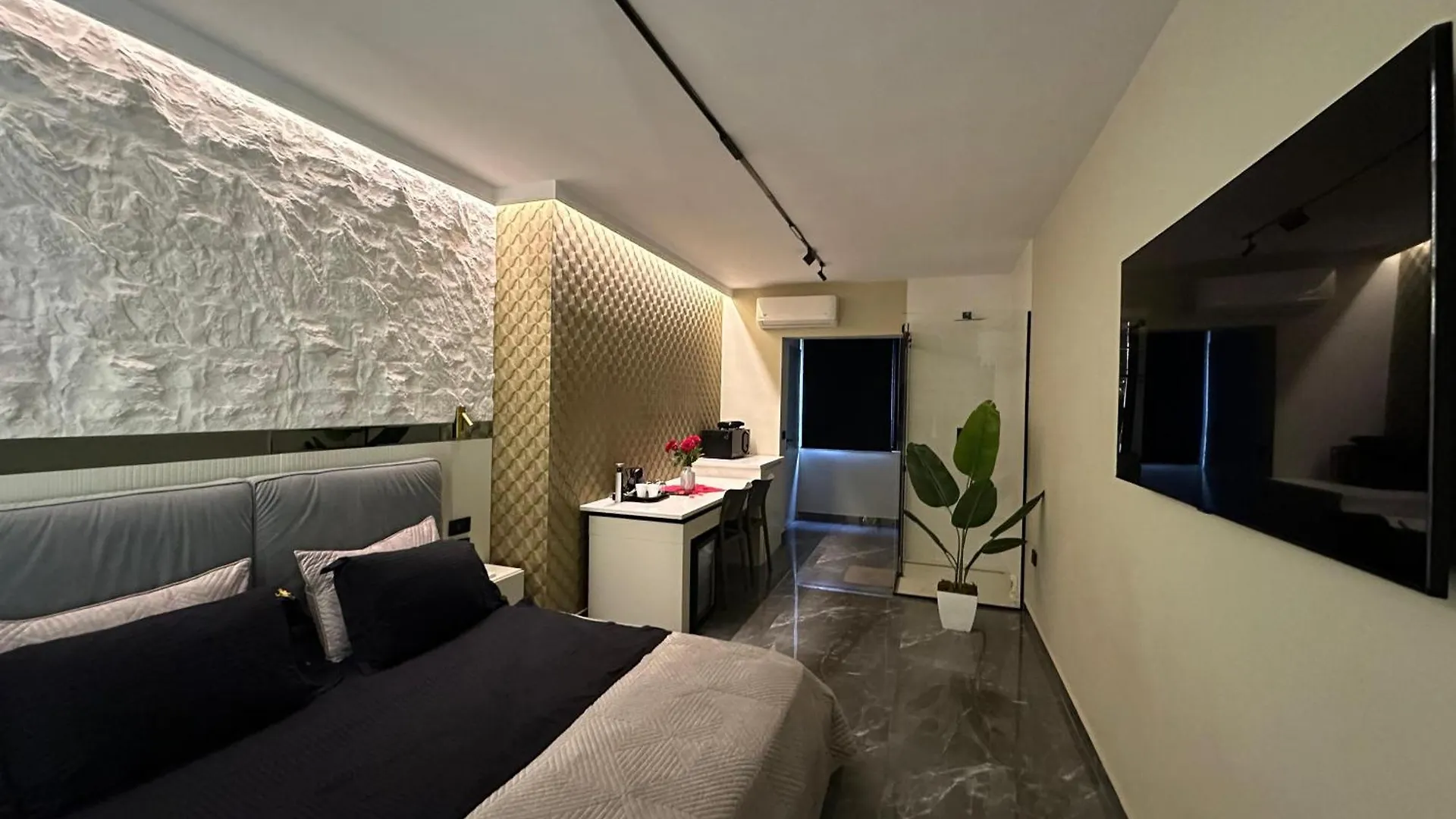 La Mirage Suites & Apartments تيرانا